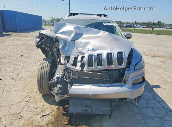 1C4PJLCB8JD605372 2018 JEEP CHEROKEE Silver Դիմացի տեսք