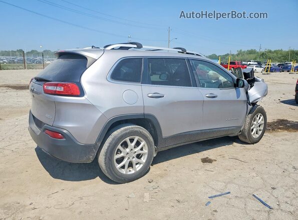 1C4PJLCB8JD605372 2018 JEEP CHEROKEE Silver Հետևի աջ