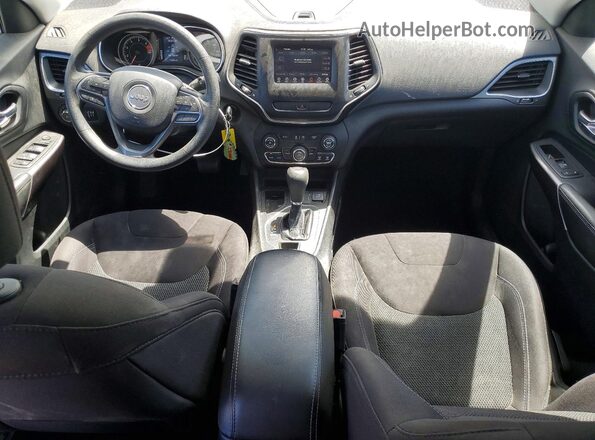 1C4PJLCB8KD284709 2019 JEEP CHEROKEE Серебряный Вид панели приборов