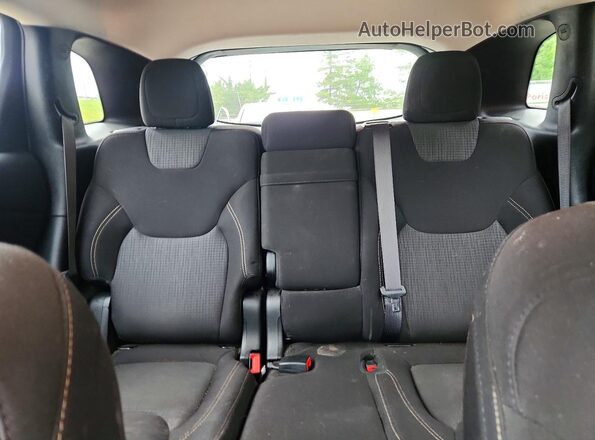 1C4PJLCB9HD221627 2017 JEEP CHEROKEE Black Widok tylnych siedzeń