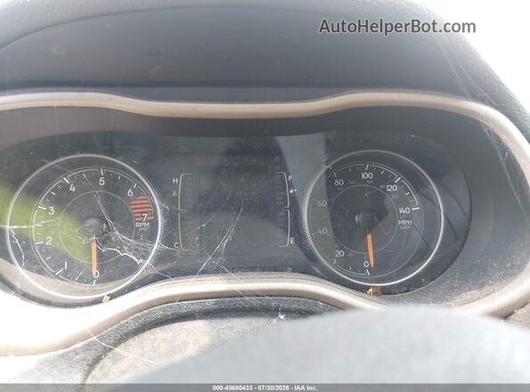 1C4PJLCB9JD510559 2018 JEEP CHEROKEE Белый Вид задних сидений
