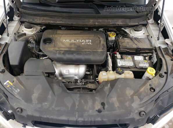 1C4PJLCB9KD134429 2019 JEEP CHEROKEE White ძრავის განყოფილების ხედი