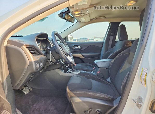 1C4PJLCS1HW663323 2017 JEEP CHEROKEE White Widok wnętrza z przodu