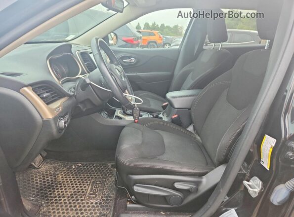 1C4PJLCS2GW239504 2016 JEEP CHEROKEE Черный Вид салона спереди