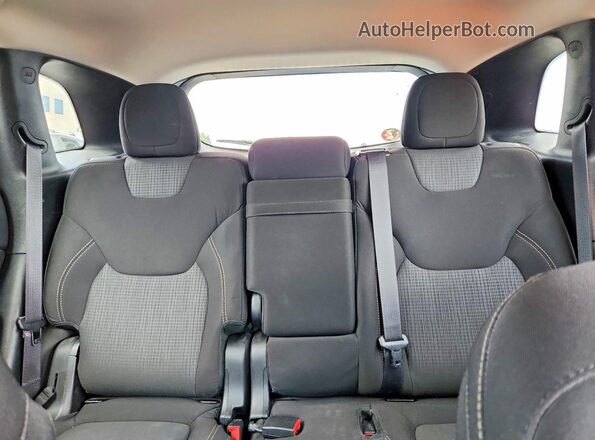 1C4PJLCS4GW125469 2016 JEEP CHEROKEE Silver Rear seats view
