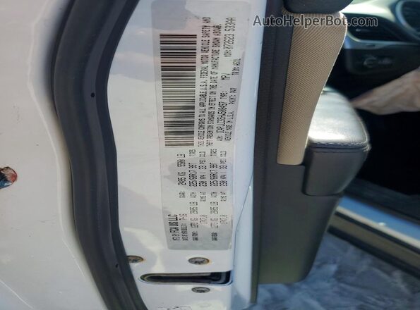 1C4PJLCS5HW508497 2017 JEEP CHEROKEE White Widok naklejki z numerem VIN