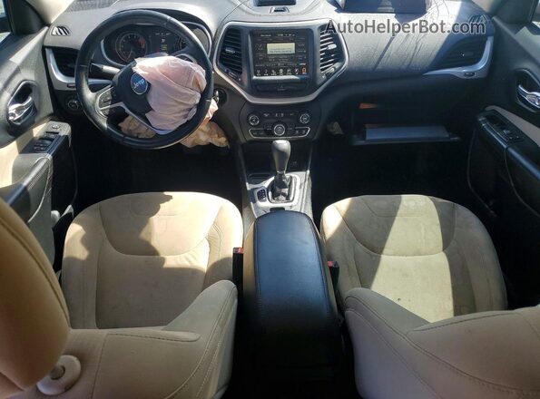1C4PJLCS5HW508497 2017 JEEP CHEROKEE White Widok deski rozdzielczej