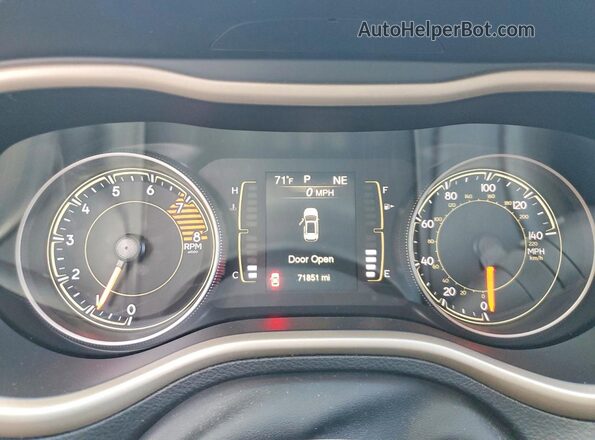 1C4PJLCS5HW643057 2017 JEEP CHEROKEE Black Instrument cluster view