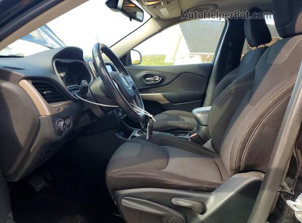 1C4PJLCS5HW643057 2017 JEEP CHEROKEE Black Front interior view