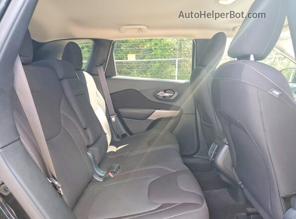 1C4PJLCS5HW643057 2017 JEEP CHEROKEE Black Rear interior view