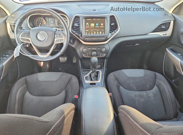 1C4PJLCS8HW574283 2017 JEEP CHEROKEE Gray Dashboard view