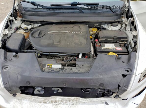 1C4PJLCSXHW560224 2017 JEEP CHEROKEE White Engine compartment view