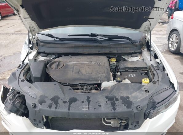 1C4PJLCX0KD312854 2019 JEEP CHEROKEE White უკანა ხედი