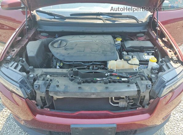 1C4PJLCX6KD111119 2019 JEEP CHEROKEE Red ძრავის განყოფილების ხედი