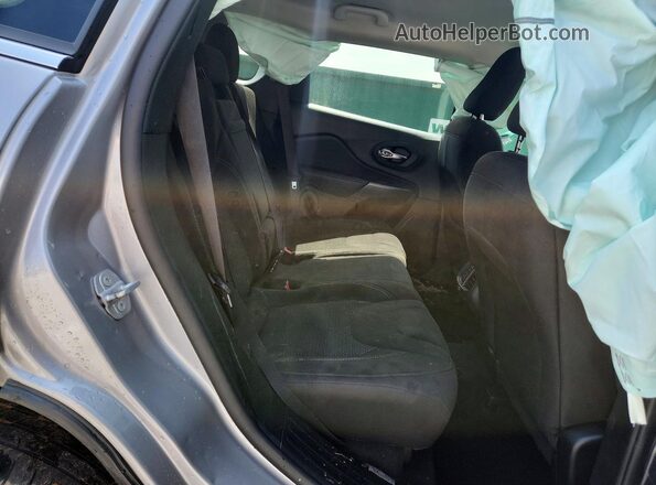 1C4PJLCX7KD286608 2019 JEEP CHEROKEE Серебряный Вид задней части салона