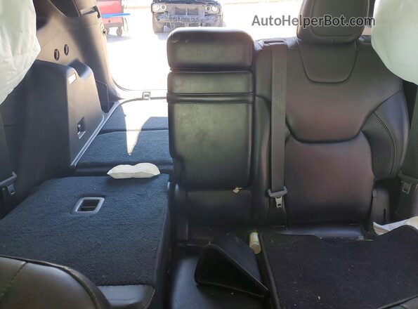 1C4PJLDB0HW539655 2017 JEEP CHEROKEE White Rear seats view
