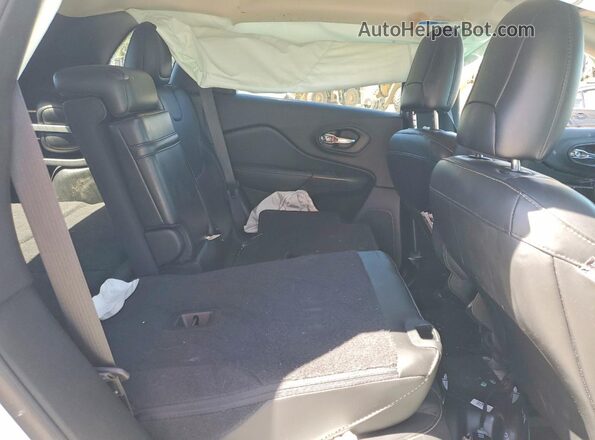 1C4PJLDB0HW539655 2017 JEEP CHEROKEE White Rear interior view