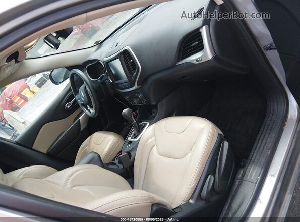 1C4PJLDB2JD531705 2018 JEEP CHEROKEE Gray წინა სალონის ხედი