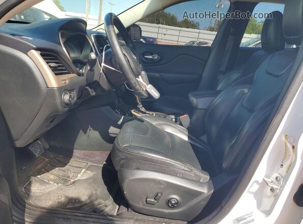 1C4PJLDB3GW217347 2016 JEEP CHEROKEE White Front interior view