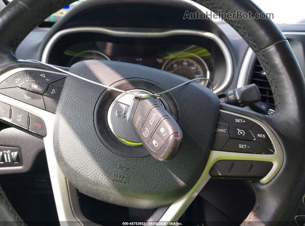 1C4PJLDB3HW526267 2017 JEEP CHEROKEE Black Vista del salpicadero
