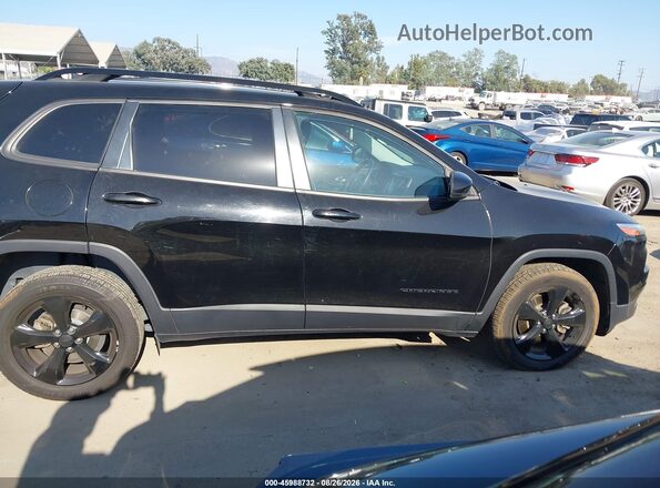 1C4PJLDB4HW561481 2017 JEEP CHEROKEE Black Widok wnętrza z tyłu