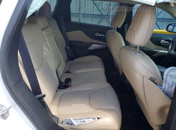 1C4PJLDB4HW613465 2017 JEEP CHEROKEE Белый Вид задней части салона