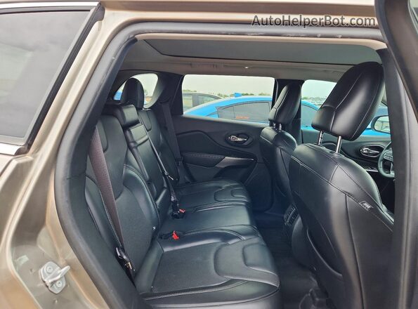 1C4PJLDB4KD110585 2019 JEEP CHEROKEE Gray Vista de los asientos traseros