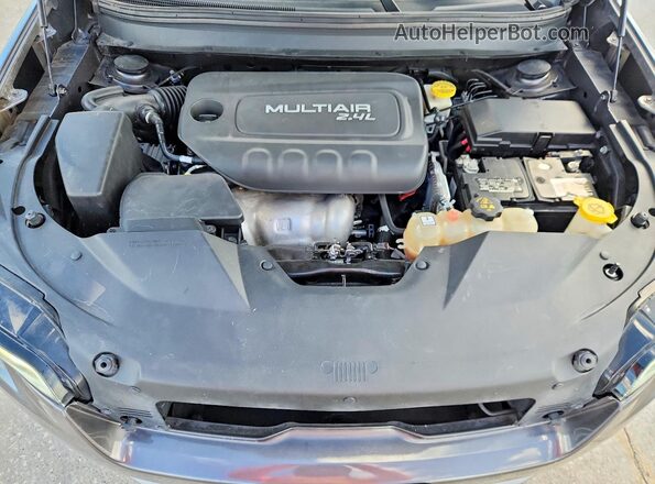 1C4PJLDB7KD143211 2019 JEEP CHEROKEE Gray Vista del compartimento del motor