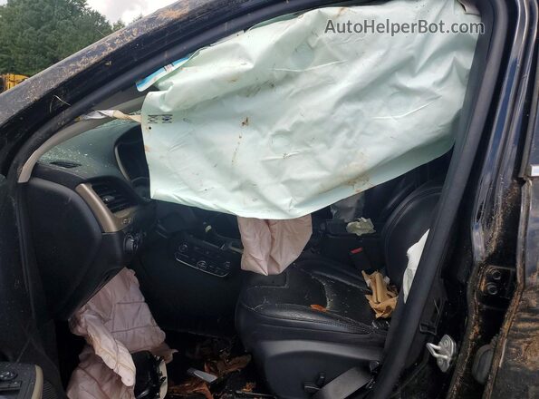 1C4PJLDB8JD621053 2018 JEEP CHEROKEE Черный Вид салона спереди
