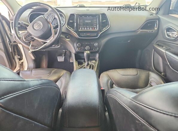 1C4PJLDB8KD185080 2019 JEEP CHEROKEE Белый Вид панели приборов