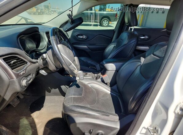 1C4PJLDBXLD505016 2020 JEEP CHEROKEE White Front interior view