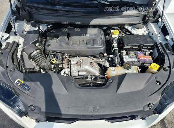 1C4PJLDN8KD164384 2019 JEEP CHEROKEE White Вид підкапотного простору