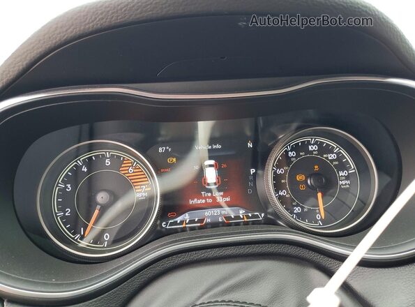 1C4PJLDN8KD340964 2019 JEEP CHEROKEE Black Սարքավորումների վահանակի տեսք
