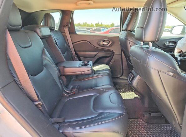 1C4PJLDS1GW355663 2016 JEEP CHEROKEE Белый Вид задней части салона