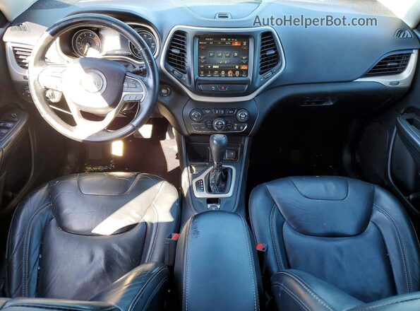 1C4PJLDSXHW507716 2017 JEEP CHEROKEE Серебряный Вид панели приборов