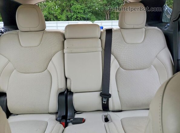 1C4PJLJS4GW315520 2016 JEEP CHEROKEE Silver Rear seats view