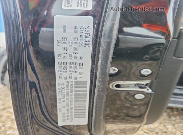 1C4PJLLB0JD573744 2018 JEEP CHEROKEE Black ძრავის განყოფილების ხედი