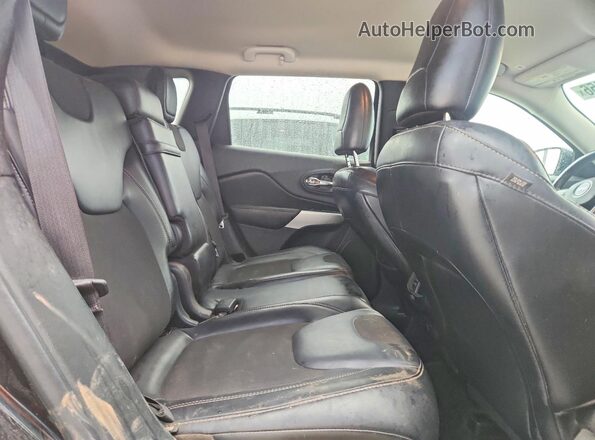1C4PJLLB0JD573744 2018 JEEP CHEROKEE Black უკანა სავარძლების ხედი