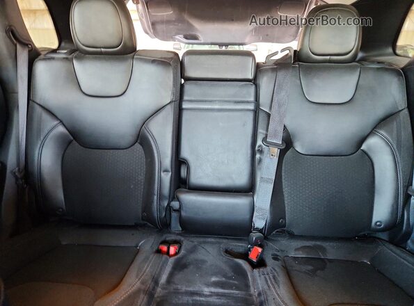 1C4PJLLB0KD202889 2019 JEEP CHEROKEE Silver უკანა სავარძლების ხედი