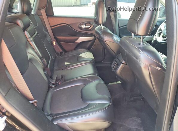 1C4PJLLB1JD538789 2018 JEEP CHEROKEE Black Widok wnętrza z tyłu