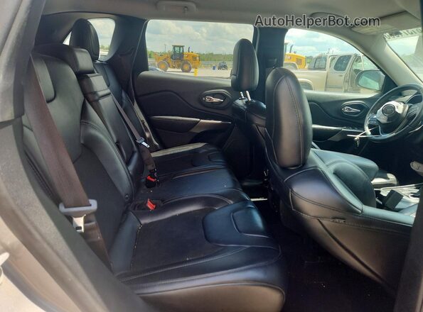 1C4PJLLB1KD264687 2019 JEEP CHEROKEE Silver უკანა სავარძლების ხედი