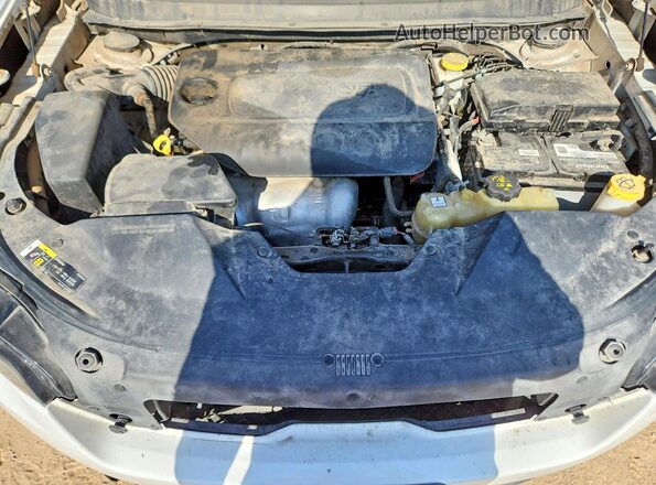 1C4PJLLB3MD150208 2021 JEEP CHEROKEE White უკანა სალონის ხედი