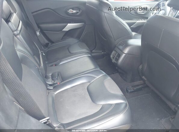 1C4PJLLB8JD590825 2018 JEEP CHEROKEE Gray Вид наклейки з VIN-кодом
