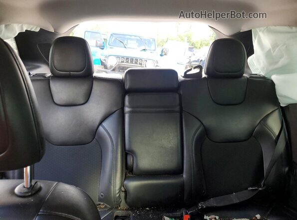 1C4PJLLB8KD339403 2019 JEEP CHEROKEE Maroon Widok tylnych siedzeń