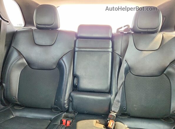 1C4PJLLBXKD348457 2019 JEEP CHEROKEE White Vista de los asientos traseros