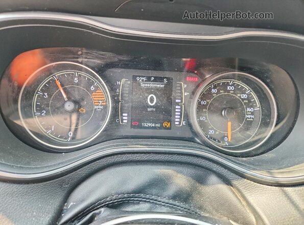 1C4PJLLBXKD348457 2019 JEEP CHEROKEE White Vista del cuadro de instrumentos