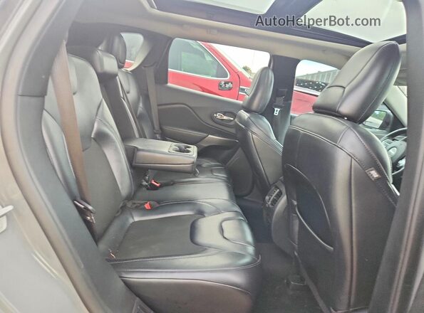 1C4PJLLBXLD580882 2020 JEEP CHEROKEE Gray უკანა სალონის ხედი