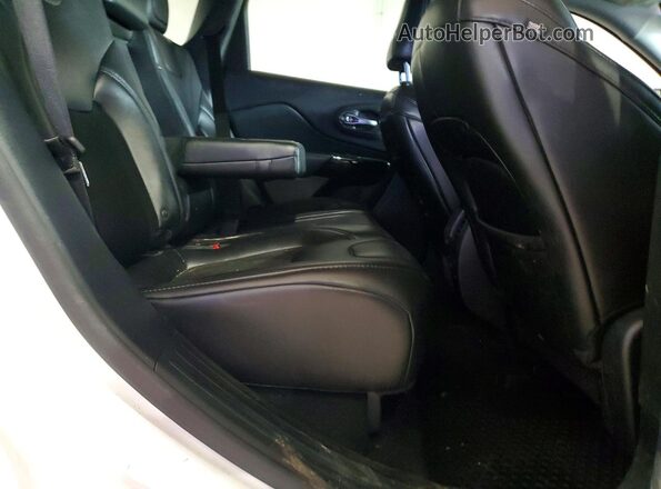 1C4PJLLN1KD286327 2019 JEEP CHEROKEE Белый Вид задней части салона