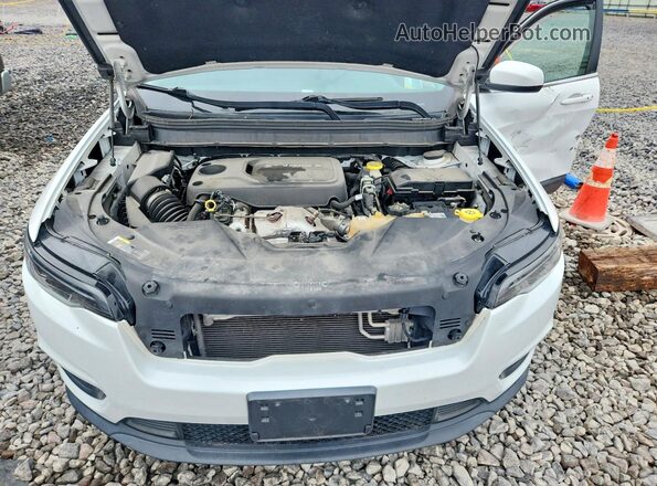 1C4PJLLNXKD153386 2019 JEEP CHEROKEE White Vista interior trasera
