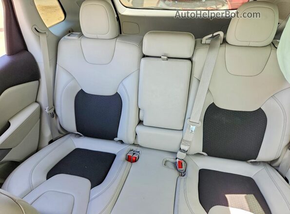 1C4PJLLXXLD507698 2020 JEEP CHEROKEE Белый Вид задних сидений